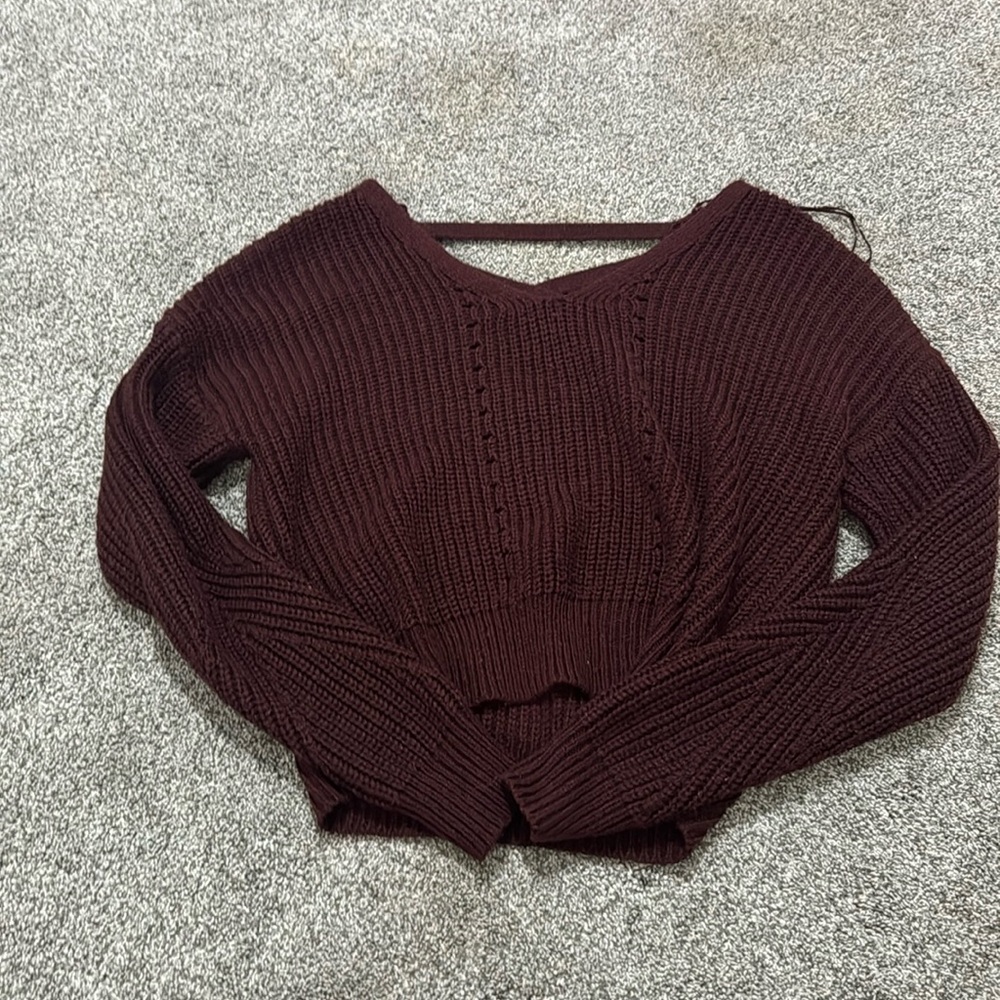 aero long sleeve sweater